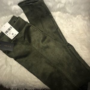 Forever 21 suede leggings in Olive